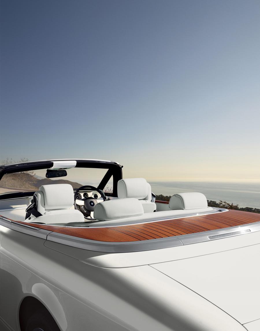  Rolls-Royce Phantom Drophead Coupe 2012 года  (фото 6 из 25)